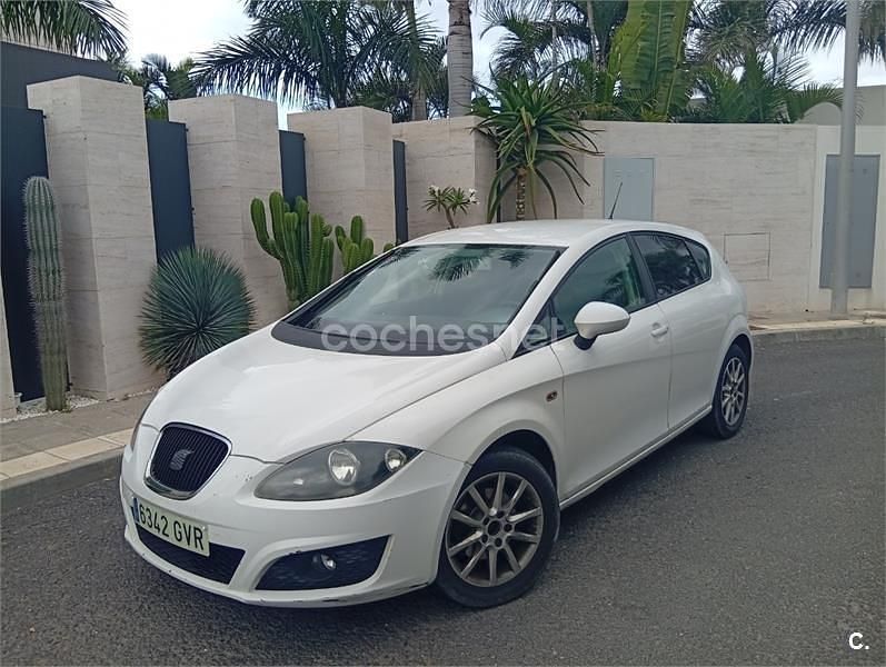 Usado Seat Leon Style 105 CV (77 kW) 2010 Blanco Berlina
