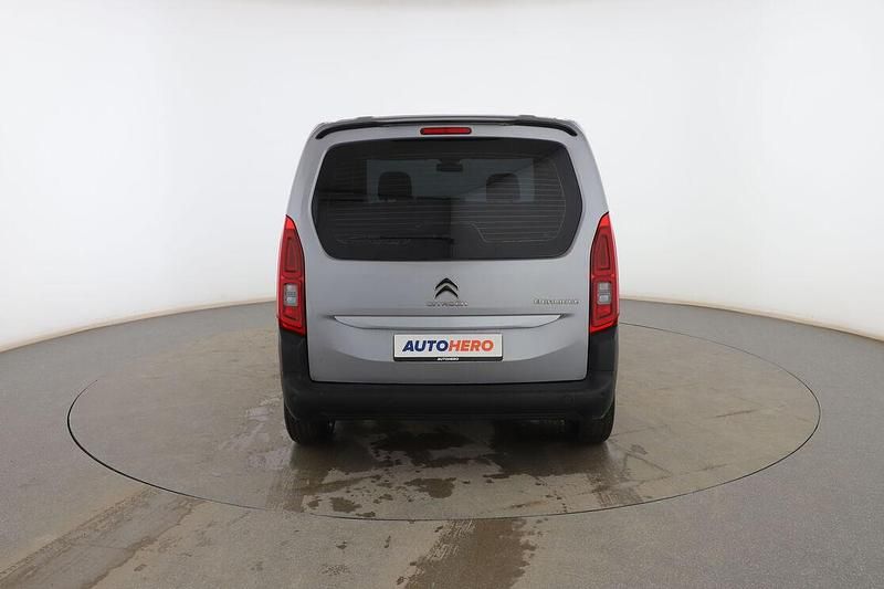 Usado Citroën Berlingo Feel 102 CV (75 kW) 2024 Gris Monovolumen