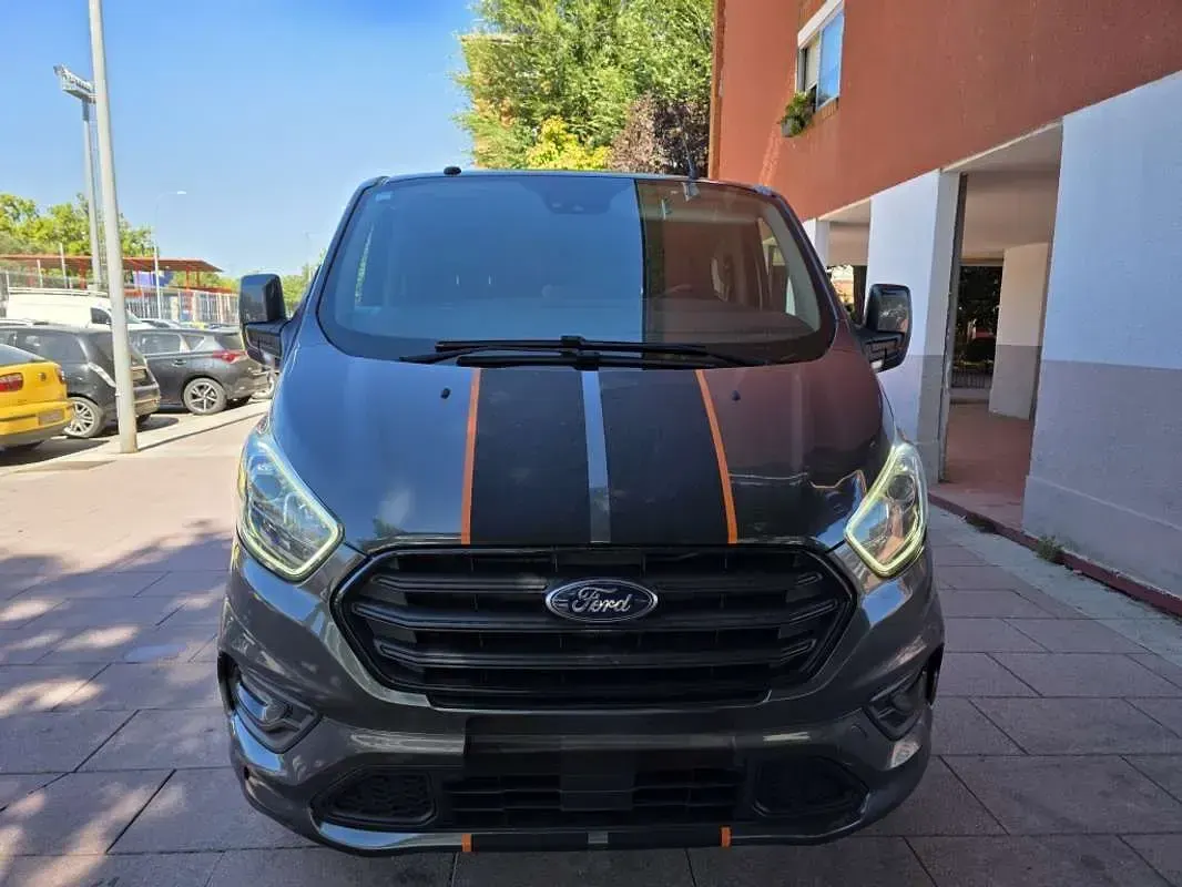 Usado Ford Transit Custom Trend 170 CV (125 kW) 2018 Gris Familiar