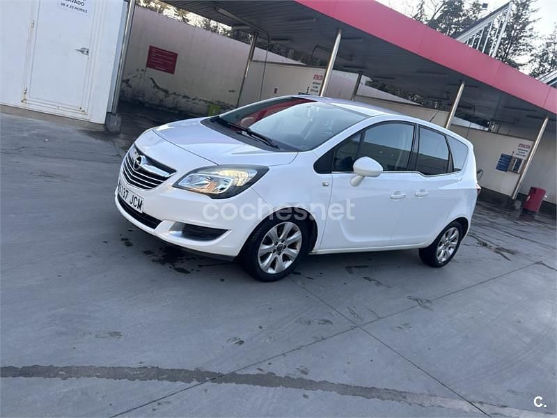 Usado Opel Meriva Excellence 110 CV (80 kW) 2015 Blanco Monovolumen