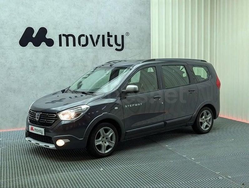 Usado Dacia Lodgy Comfort 115 CV (84 kW) 2020 Gris / plata Monovolumen