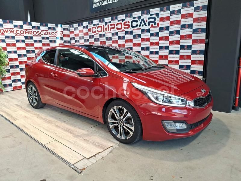 Rojo Usado 2015 Kia ProCeed Utilitario | 10.900 € (Precio justo) - Imagen 1/4