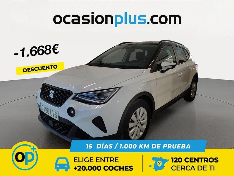 Usado Seat Arona Style Plus 110 CV (80 kW) 2021 Blanco SUV