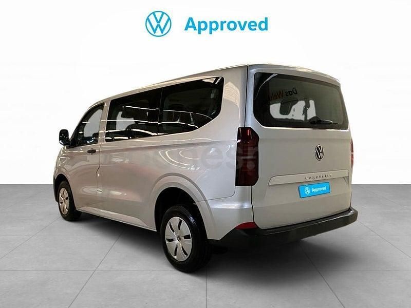 Usado VW Caravelle 110 CV (80 kW) 2025 Gris / plata Monovolumen