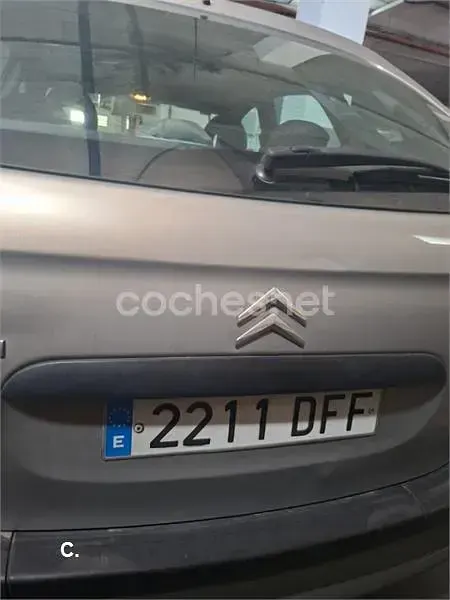 Usado Citroën Xsara Picasso 110 CV (80 kW) 2004 Beige Monovolumen