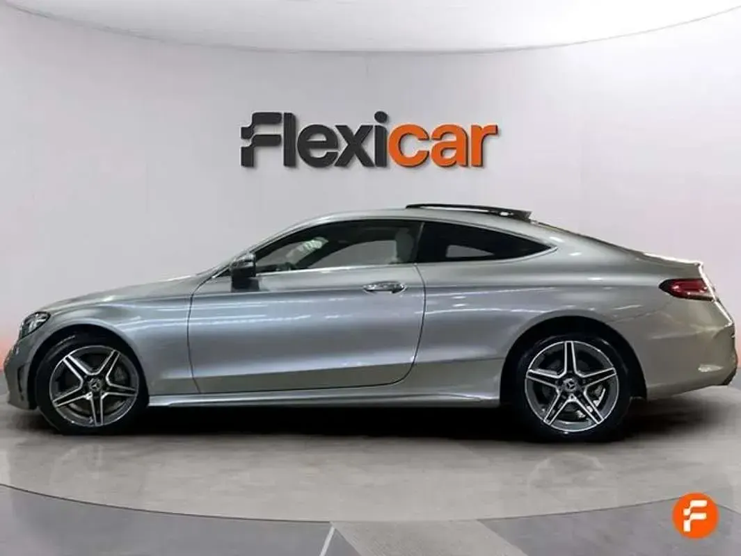 Usado Mercedes C300 245 CV (180 kW) 2018 Gris Coupe