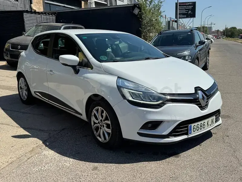 Usado Renault Clio IV Zen 110 CV (80 kW) 2018 Blanco Berlina