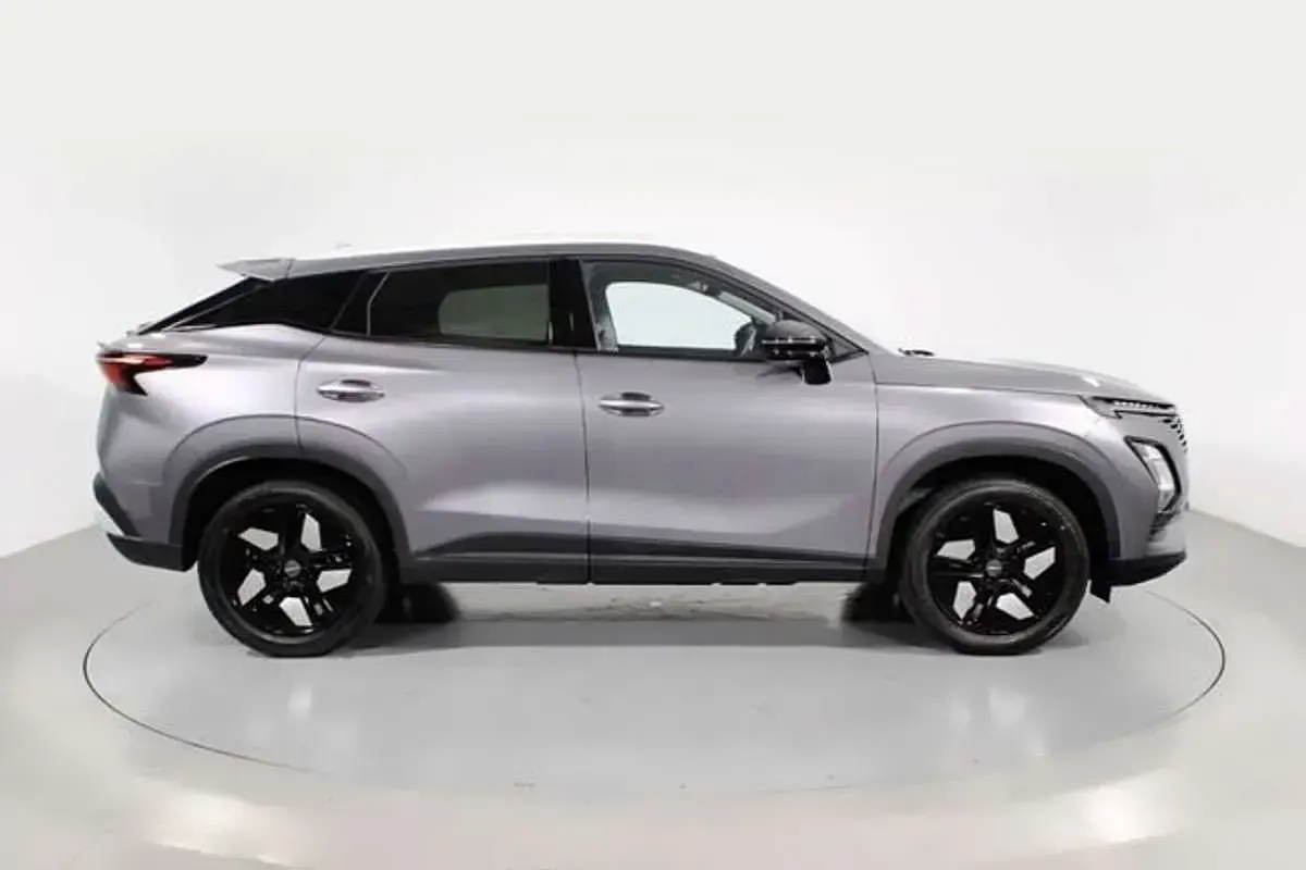 Usado Omoda 5 148 CV (108 kW) 2025 Negro SUV