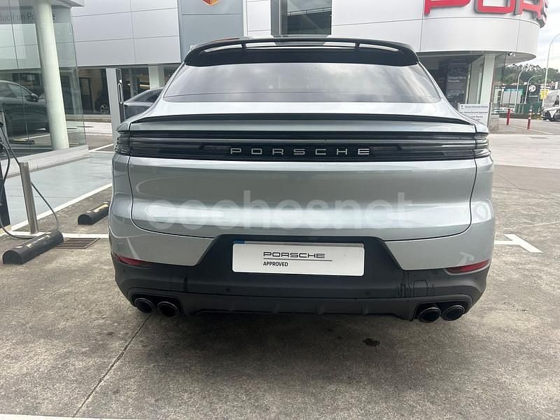 Usado Porsche Cayenne 519 CV (381 kW) 2024 Gris / plata SUV