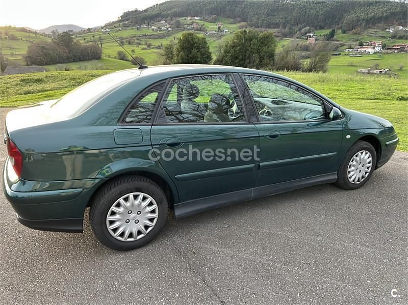 Usado Citroën C5 110 CV (80 kW) 2001 Verde Berlina