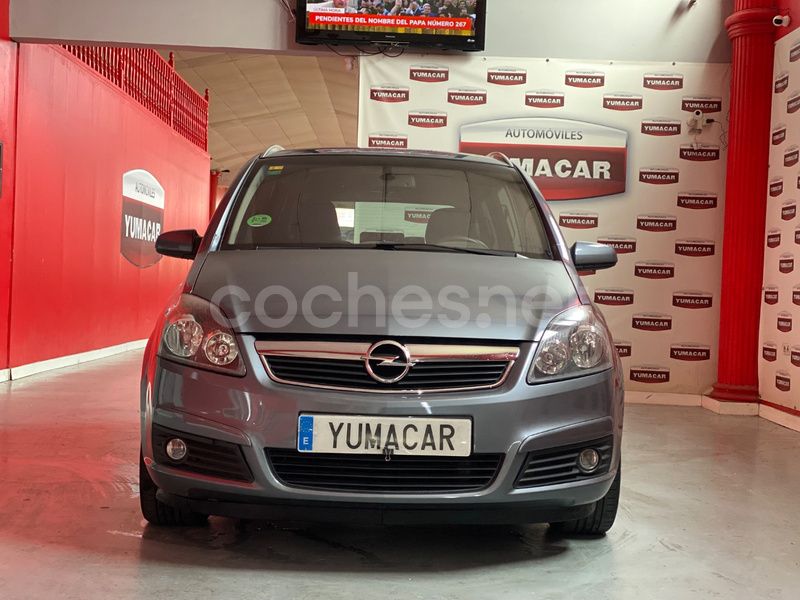 Gris / plata Usado 2007 Opel Zafira Enjoy Monovolumen | 4990 € (Precio justo) - Imagen 1/4