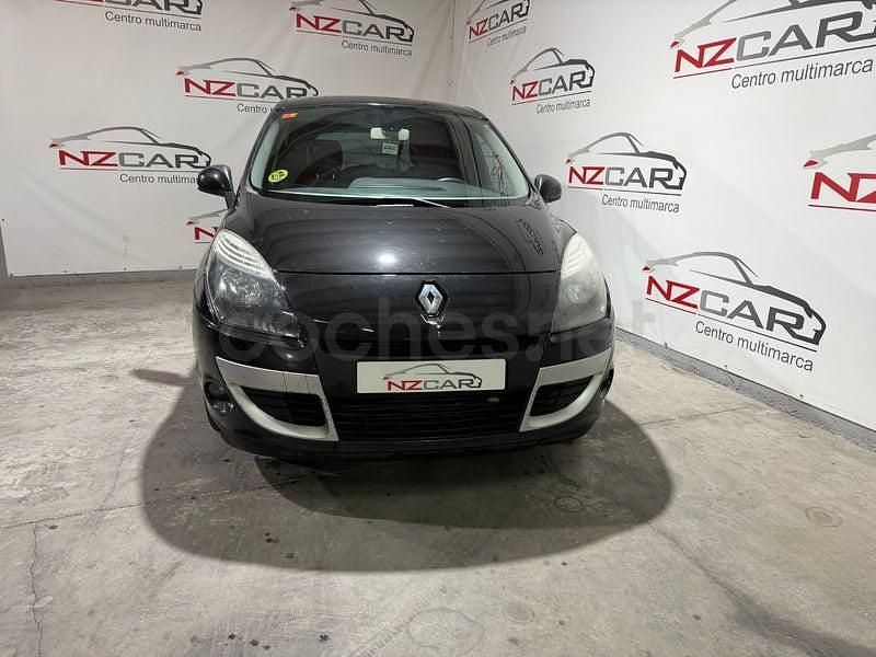Usado Renault Scénic III Bose Edition 130 CV (95 kW) 2010 Beige Monovolumen