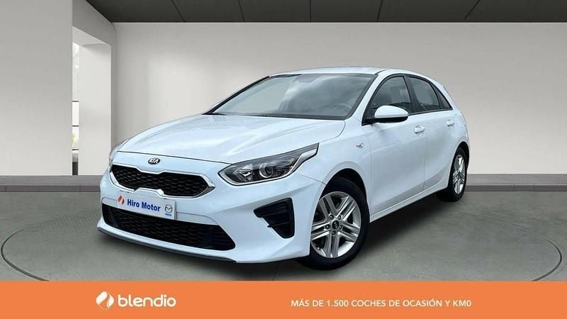 Blanco Usado 2021 Kia Ceed Utilitario | 13.900 € (Un poco caro) - Imagen 1/4
