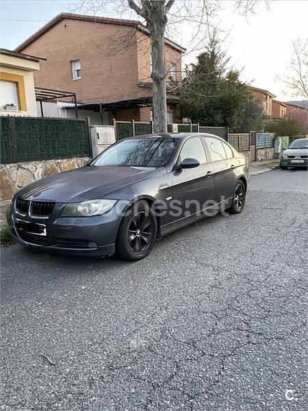 Usado BMW 325 218 CV (160 kW) 2006 Gris / plata Berlina