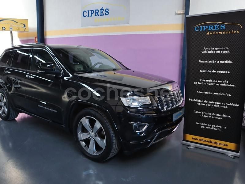 Negro Usado 2016 Jeep Grand Cherokee Overland SUV | 27.900 € (Precio justo) - Imagen 1/4
