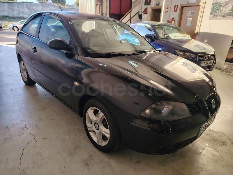 Käytetty Seat Ibiza Reference 100 HP (73 kW) 2004 Musta Viistoperä