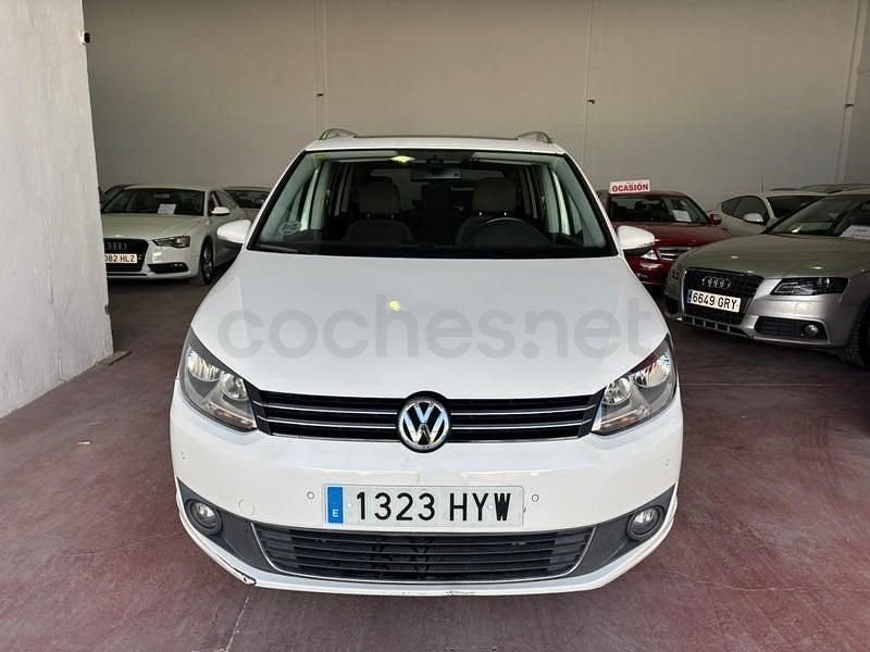 Usado VW Touran Advance 105 CV (77 kW) 2014 Blanco Monovolumen