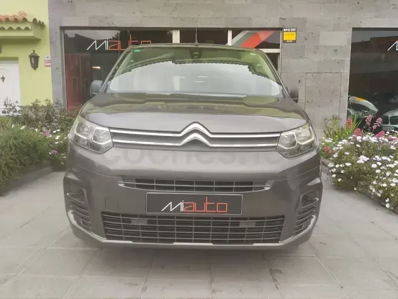 Usado Citroën Berlingo PureTech 110 CV (80 kW) 2019 Gris / plata Monovolumen