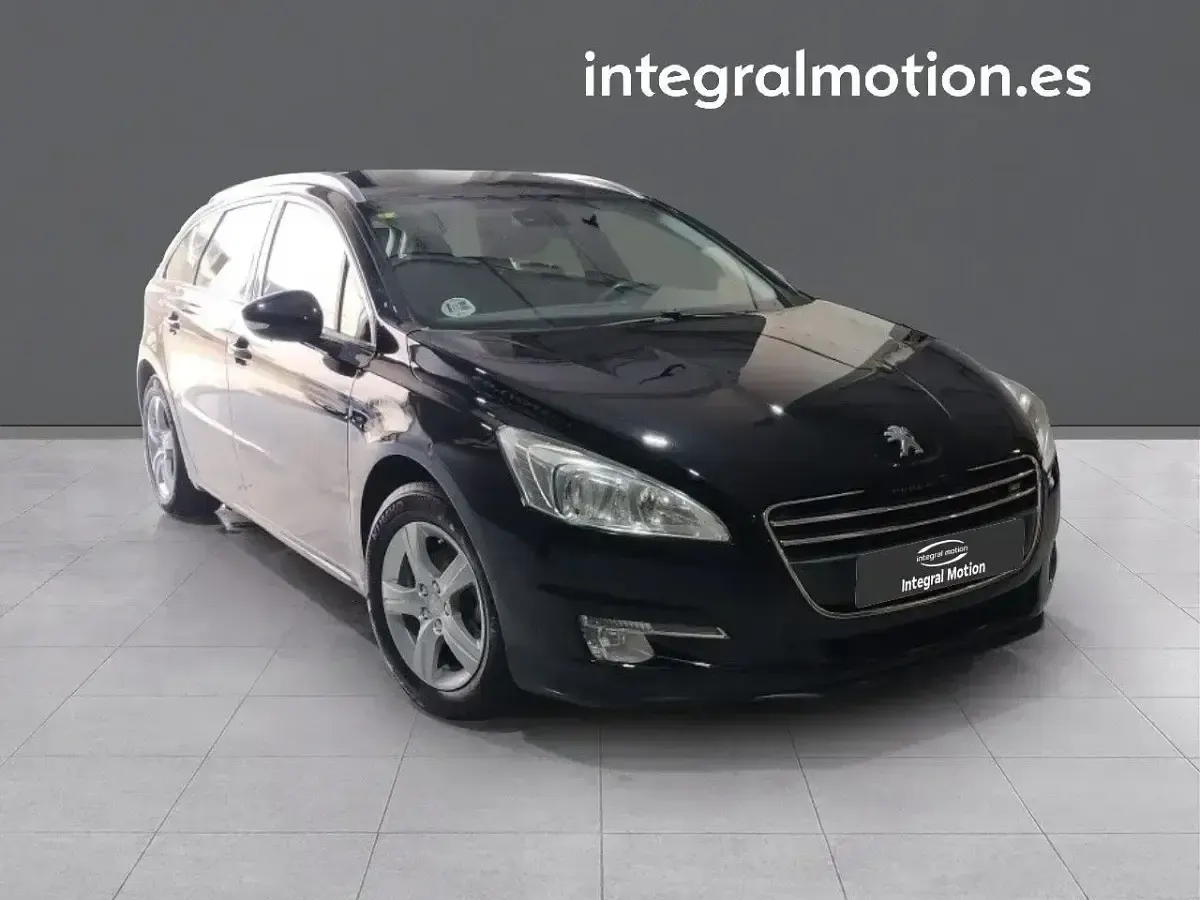 Usado Peugeot 508 SW Active 111 CV (81 kW) 2012 Negro Familiar