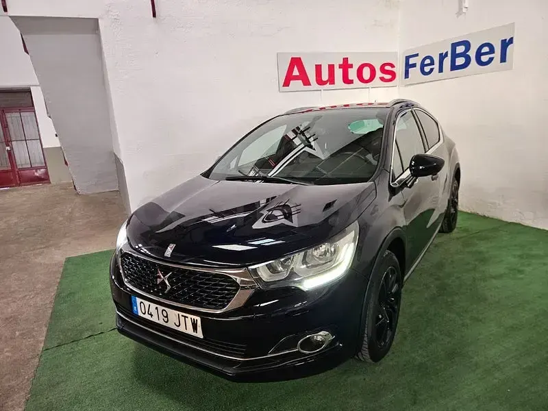 Usado DS Automobiles DS4 Crossback Style 120 CV (88 kW) 2017 Negro SUV