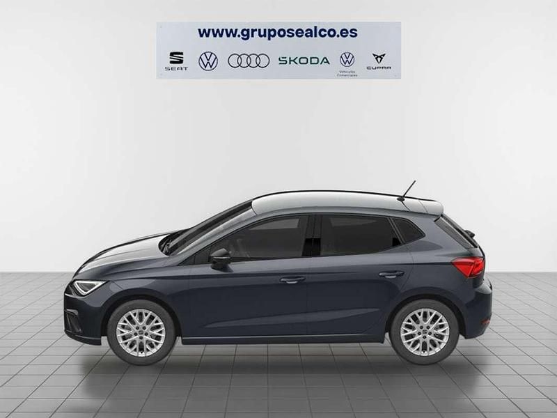 Usado Seat Ibiza FR 116 CV (85 kW) 2025 Gris Utilitario