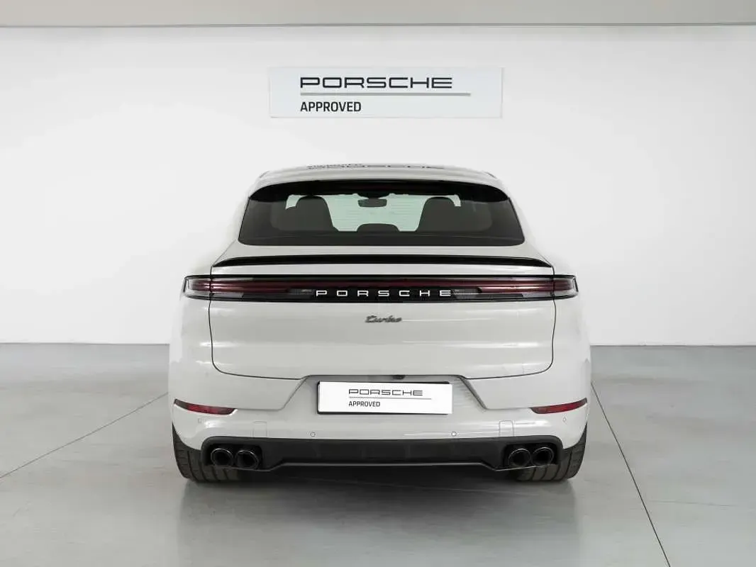 Usado Porsche Cayenne Turbo E-Hybrid 740 CV (544 kW) 2025 Gris SUV