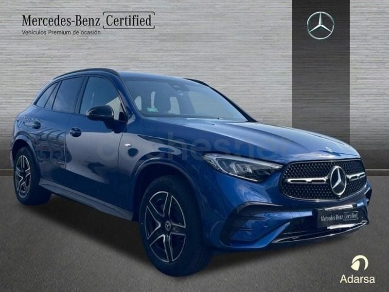 Usado Mercedes GLC300e AMG line 333 CV (244 kW) 2025 Azul espectra SUV