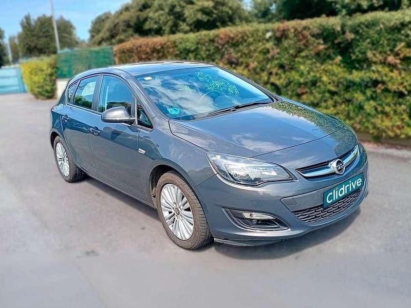 Usado Opel Astra Selective 110 HP (80 kW) 2015 Cinzento Citadino