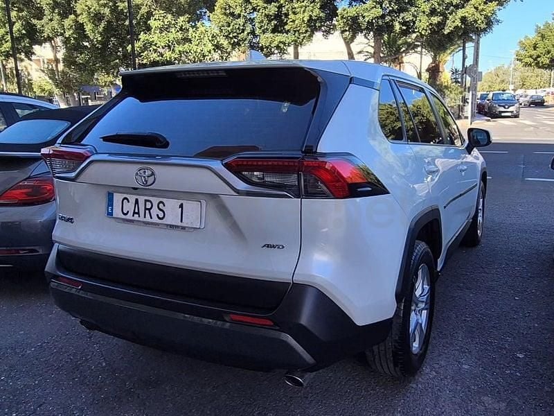 Usado Toyota RAV4 Executive 151 CV (111 kW) 2021 Blanco SUV