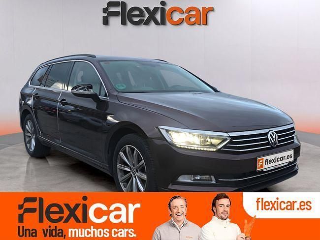 Usado VW Passat Advance 120 CV (88 kW) 2018 Verde Familiar
