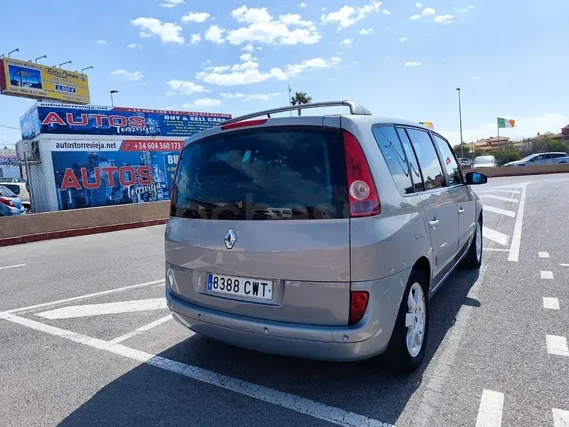 Usado Renault Espace Initiale 245 CV (180 kW) 2004 Beige Monovolumen