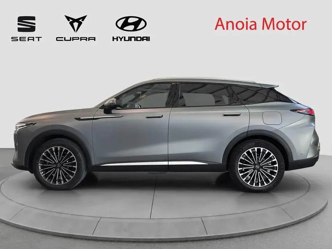Usado Omoda 9 537 CV (394 kW) 2025 Gris SUV