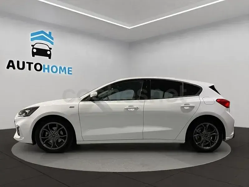 Usado Ford Focus ST-Line 125 CV (91 kW) 2021 Blanco Berlina