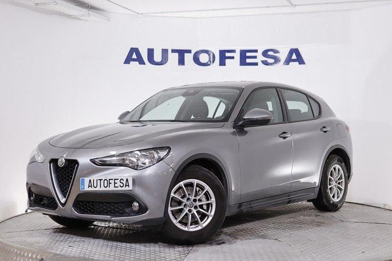 Gris platino Usado 2019 Alfa Romeo Stelvio SUV | 19.850 € (Precio justo) - Imagen 1/4