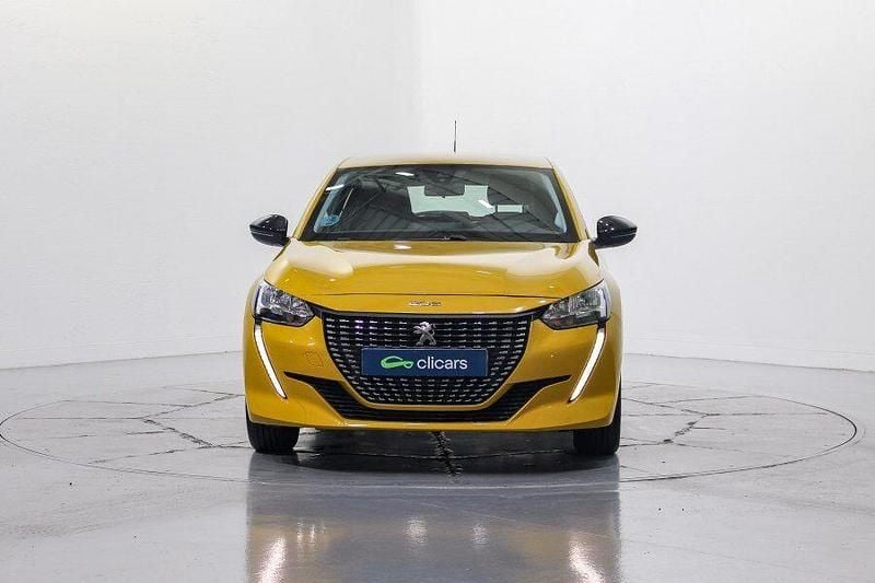 Amarillo Usado 2022 Peugeot 208 Active Utilitario | 12.490 € (Super precio) - Imagen 1/3