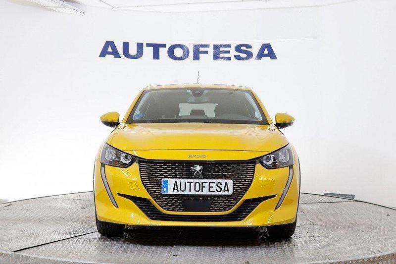 Usado Peugeot e-208 Allure 100 kW (136 CV) 2020 Amarillo Utilitario