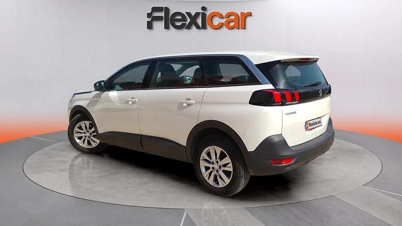 Usado Peugeot 5008 Active 131 CV (96 kW) 2022 Blanco SUV