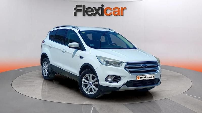 Usado Ford Kuga ST-Line 150 CV (110 kW) 2018 Blanco SUV