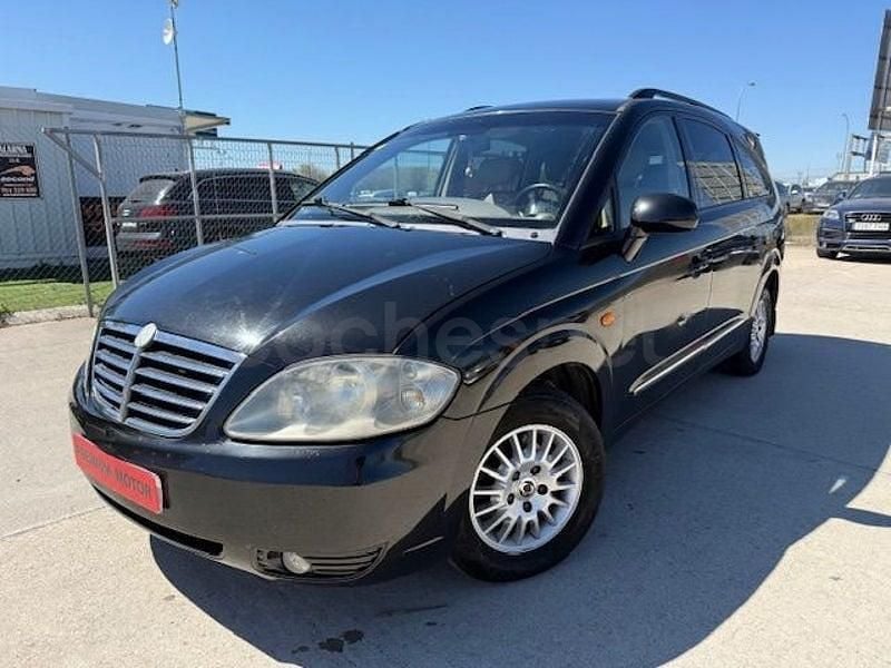 Usado Ssangyong (KGM) Rodius Limited 165 CV (121 kW) 2007 Negro Monovolumen