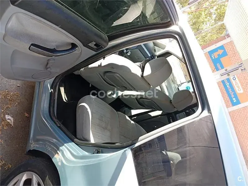 Usado Ford C-MAX Trend 90 CV (66 kW) 2008 Azul Monovolumen