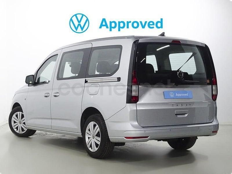 Usado VW Caddy Maxi 102 CV (75 kW) 2024 Gris / plata Monovolumen