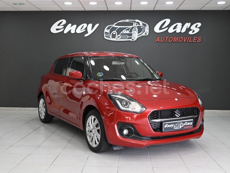 Rojo Usado 2021 Suzuki Swift GLX Berlina | 13.995 € (Un poco caro) - Imagen 1/4
