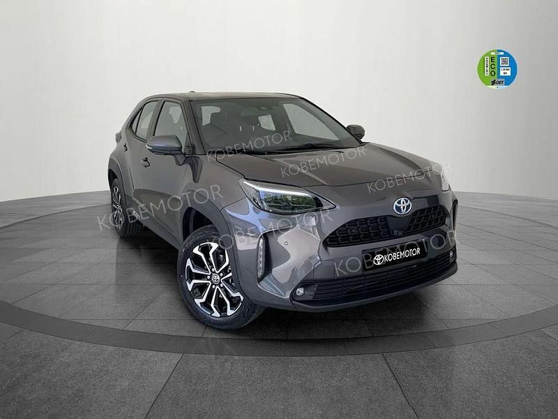 Gris Nuevo 2025 Toyota Yaris Hybrid Active | 27.665 € (Precio justo) - Imagen 1/4