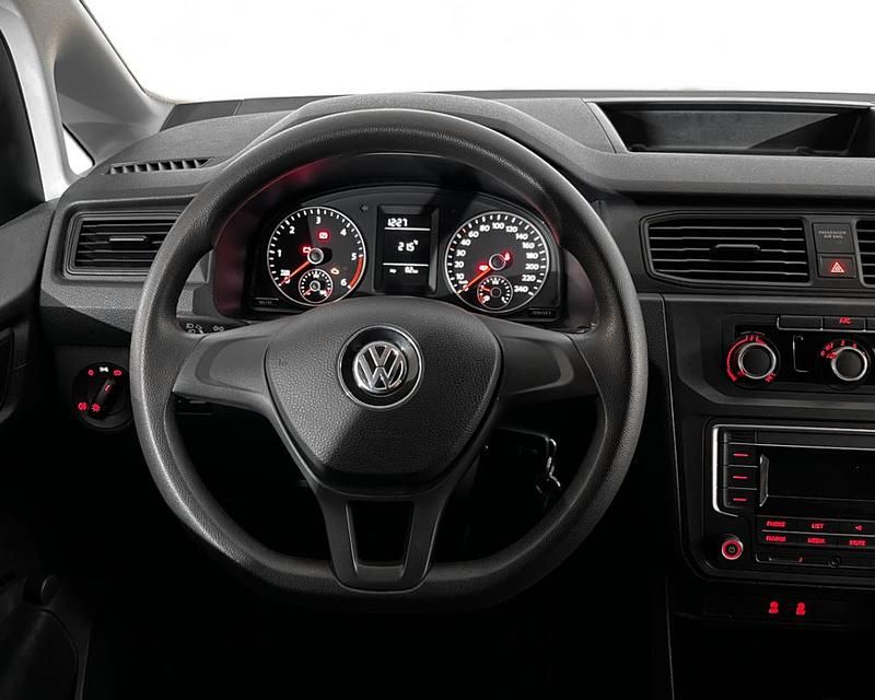 Usado VW Caddy Maxi Pro 103 CV (75 kW) 2018 Blanco candy Monovolumen