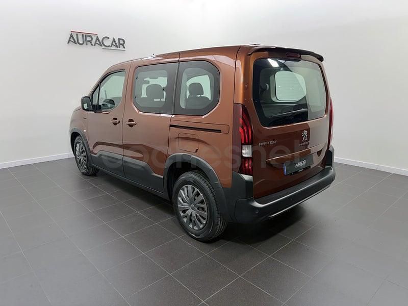 Usado Peugeot Rifter Style 130 CV (95 kW) 2021 Marrón Monovolumen