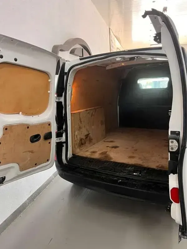 Usado Renault Kangoo 95 CV (69 kW) 2021 Blanco Monovolumen