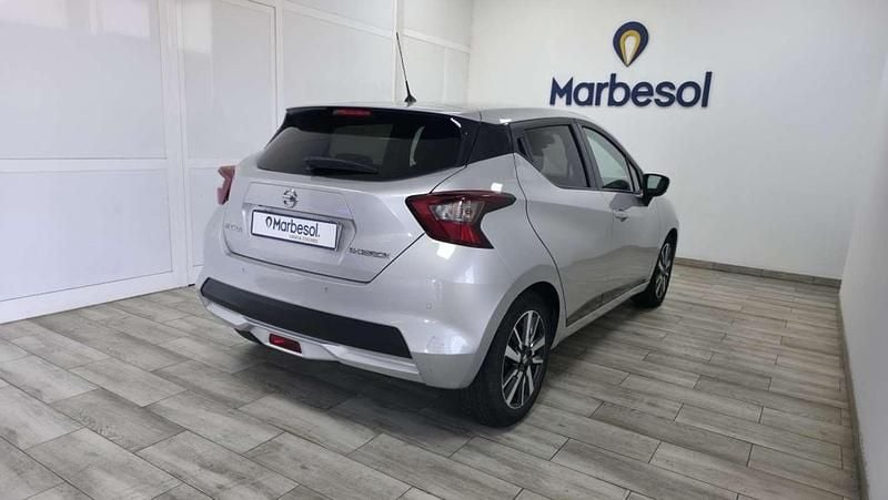 Usado Nissan Micra 92 CV (67 kW) 2021 Plateado Utilitario