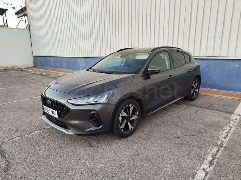 Usado Ford Focus Active 155 CV (114 kW) 2024 Gris / plata Berlina