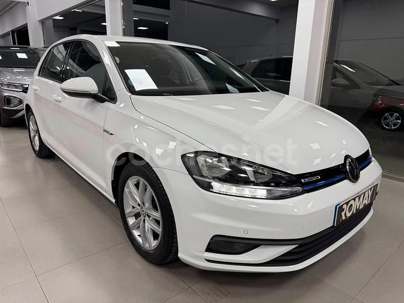 Blanco Usado 2020 VW Golf VIII Edition Berlina | 18.990 € (Buen precio) - Imagen 1/4