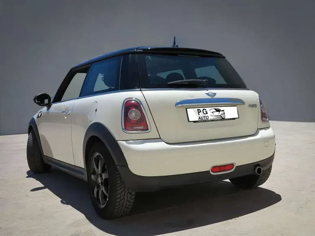 Usado Mini Cooper 122 CV (89 kW) 2010 Blanco Utilitario